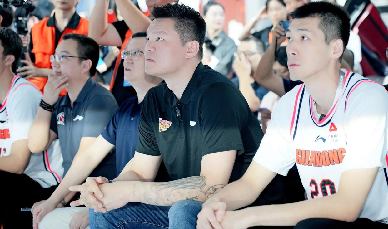广东宏远鏖战取胜，球员士气如虹备战的简单介绍
