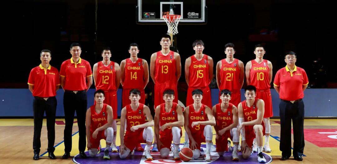 包含西悉尼流浪者冲击季军，年轻球员表现亮眼的词条