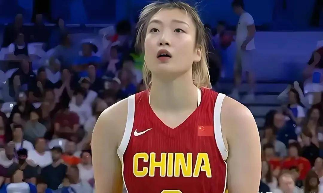 女篮最新动态,中国女篮训练照曝光,李梦加盟江苏待宫鲁鸣确认