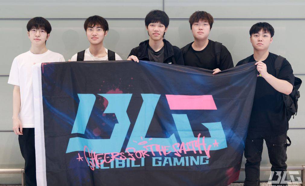 开云体育登录入口-《英雄联盟》2025EWC电竞世界杯：AL战胜HLE晋级，BLG不敌G2(英雄联盟世界杯时间)