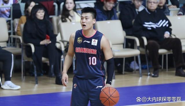 开云体育电脑版-CBA季前赛新疆广汇vs浙江稠州前瞻：赵睿首秀引爆焦点战(新疆广汇队最新消息)
