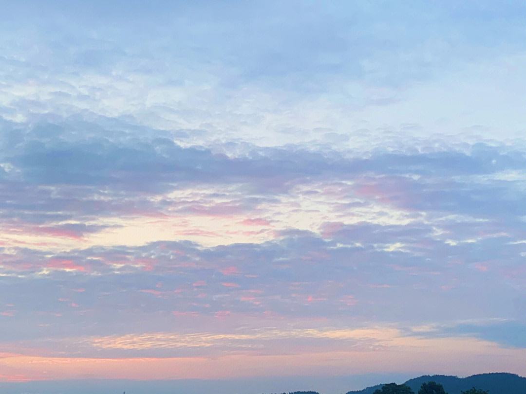 武桐桐更新社媒晒风景：这么美的天，一切都会好起来的的简单介绍