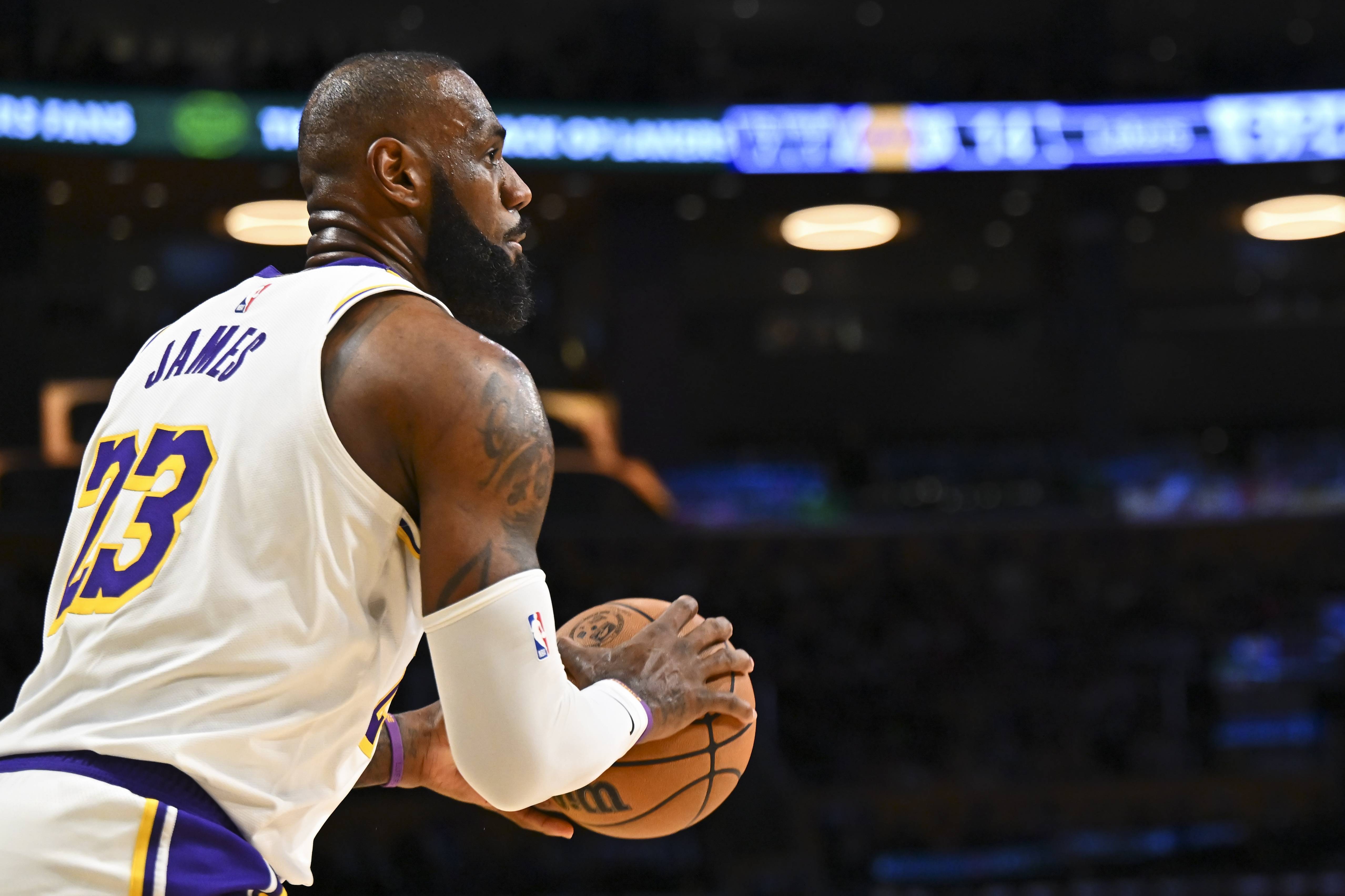 NBA球员伤愈复出重返赛场挑战对手(nba伤病球员)