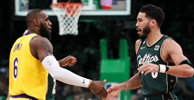 NBA球员续约合同，引发球迷猜测(nba提前续约的球员 何时可以交易)